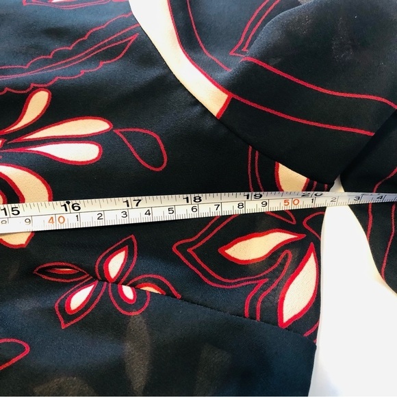 Two Roads Large (14-16) Unique Asymmetrical Floral Tunic Top - Picture 4 of 10